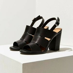 Urban Outfitters - Alfie Cutout Block Heel